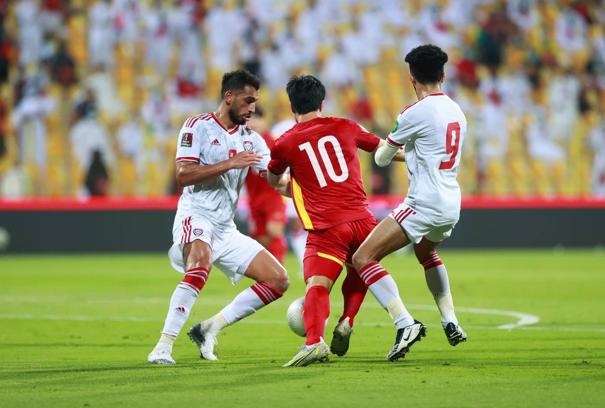 Công Phượng không may mắn khi đá với UAE