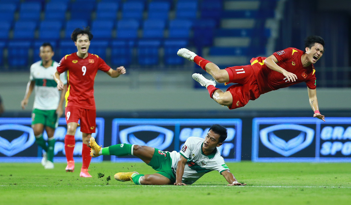 Tuấn Anh gặp chấn thương trong trận đấu với Indonesia