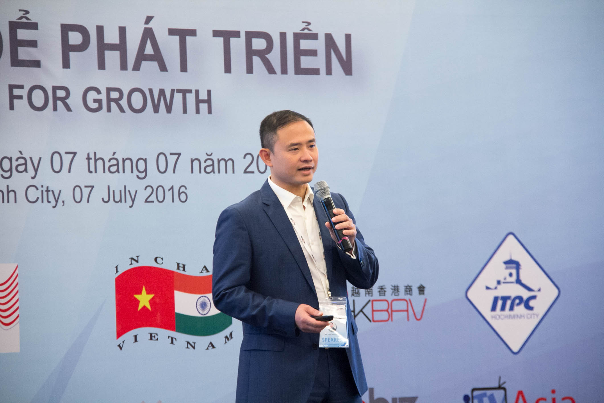 Phó giám đốc Trần Nhất Minh đăng kí mua thêm 1 triệu cổ phiếu