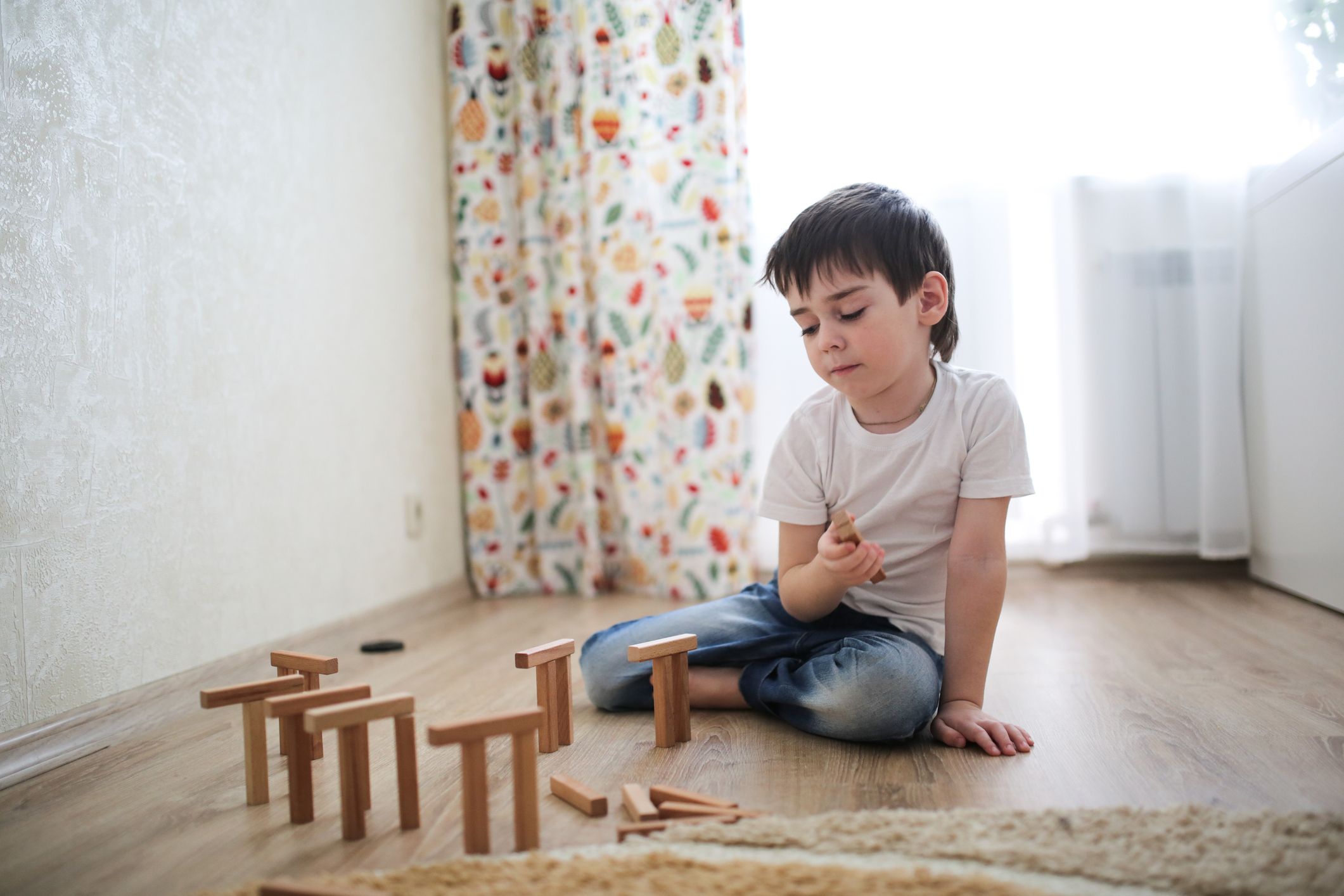 OCD khác với các thói quen thời thơ ấu khác như thế nào?