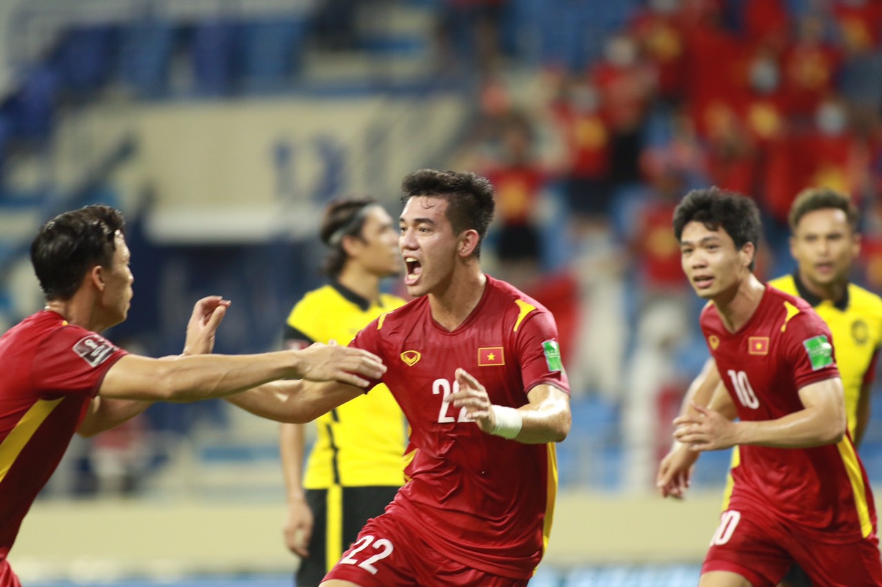Việt Nam được có mặt tại Với việc lọt vào vòng loại thứ 3 World Cup 2022, ĐT Việt Nam cũng sẽ được đặc cách không phải dự vòng loại Asian Cup 2023