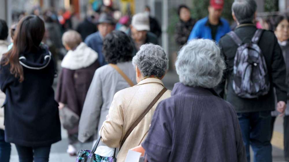 Dân số Nhật Bản đang già hoá vì người dân không chịu kết hôn