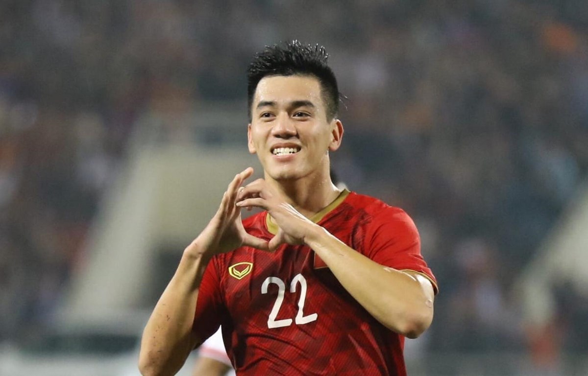 Tiền đạo Tiến Linh bắt kịp kỷ lục ghi bàn của cựu cầu thủ Hồng Sơn