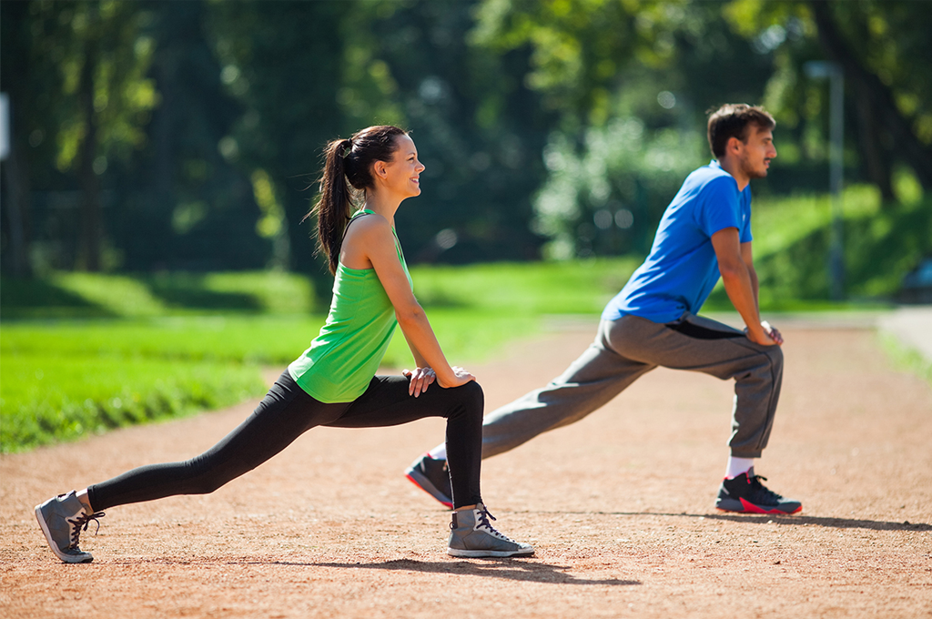 Tập thể dục mỗi ngày 15 – 20p hoặc hơn, nghỉ giải lao giữa những giờ học tập hay làm việc căng thẳng bằng một vài động tác.